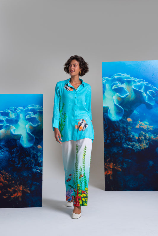 Aquatic Shirt With Reefing With The Romance Pants