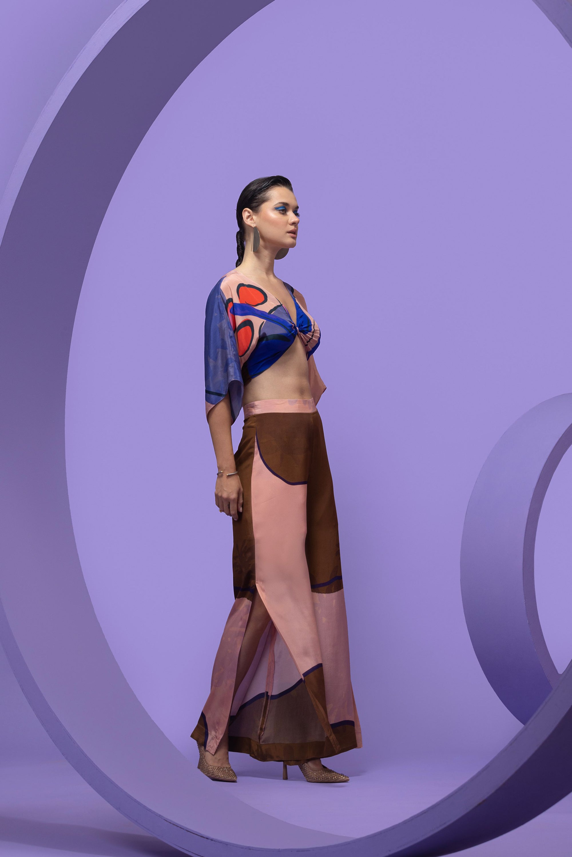 Show Off - Boxy Crop Top with Slitted Pants	
